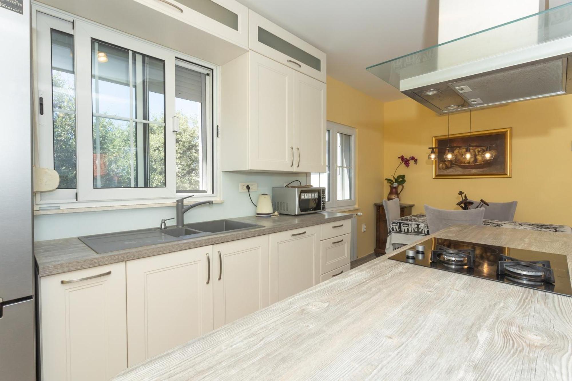 Pansion Pirat Bed & Breakfast เพทรอซาเน ห้อง รูปภาพ