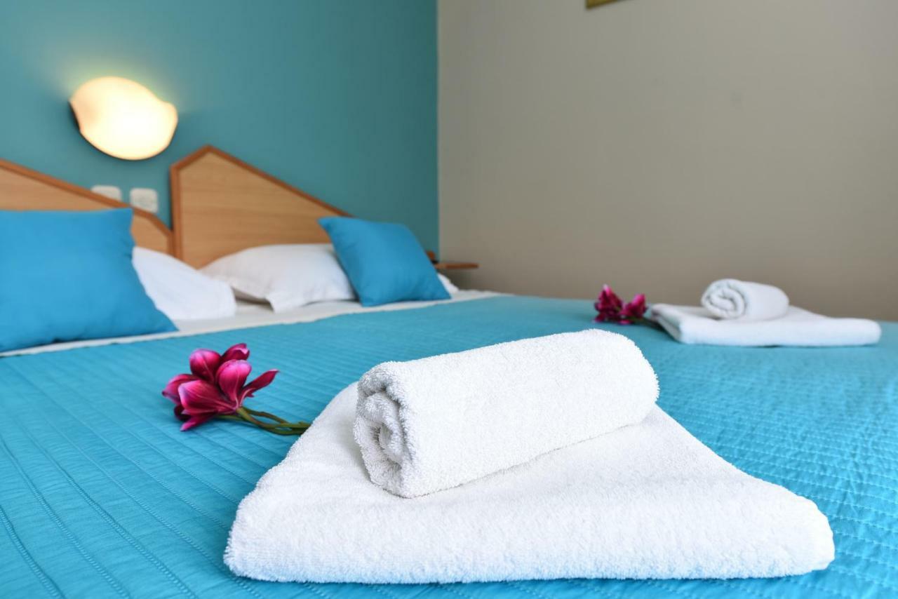 Pansion Pirat Bed & Breakfast เพทรอซาเน ภายนอก รูปภาพ